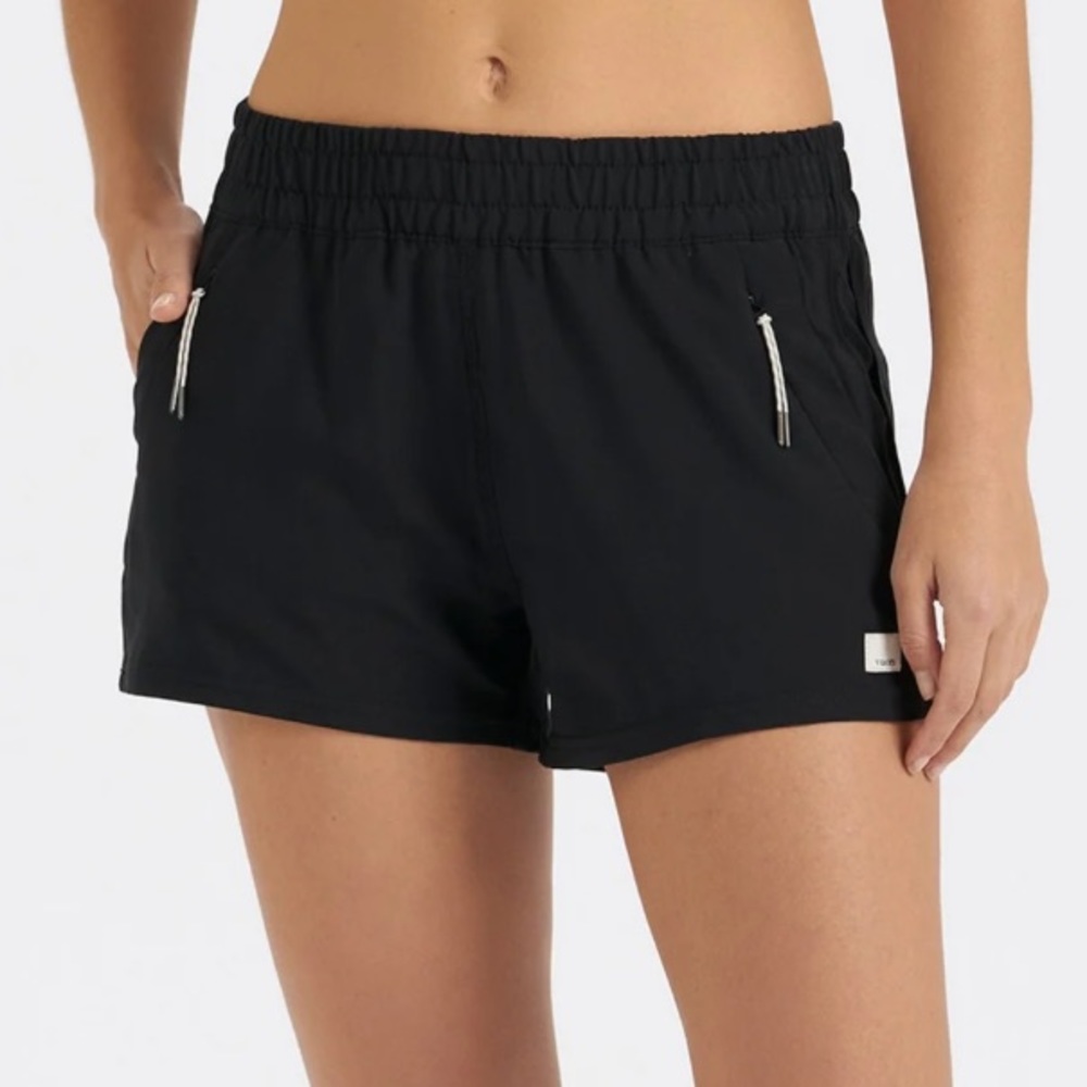 Vuori Dash Short - NWT